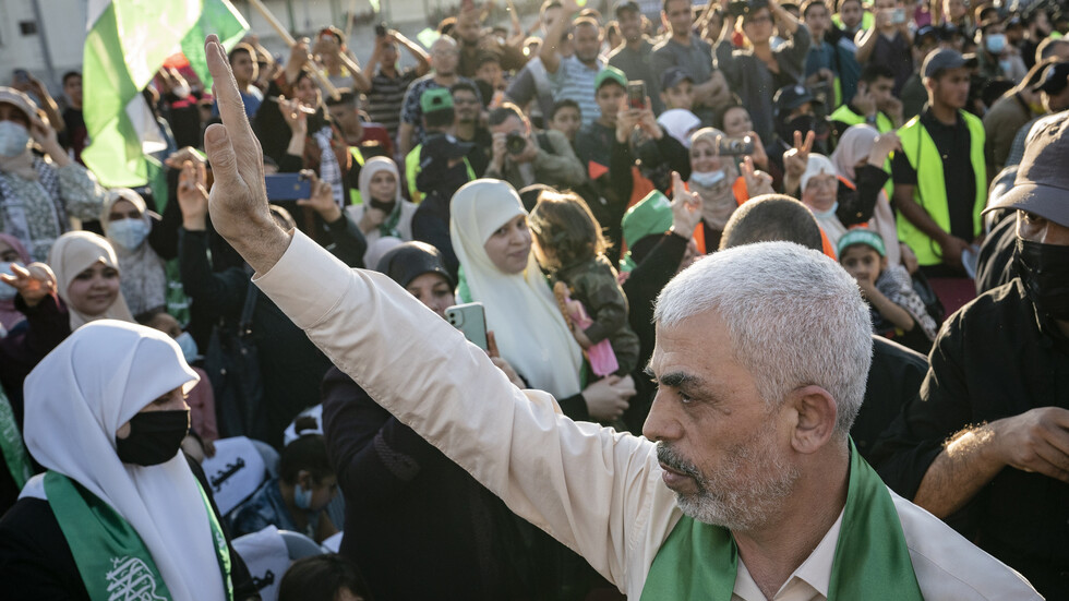 صحيفة إسرائيلية شهيرة تفجر مفاجأة: حماس هزمت إسرائيل بخدعة مذهلة لا تخطر على بال