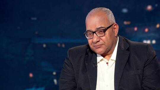 سعوديون يفاجئون الفنان المصري بيومي فؤاد بعد تعرضه لهجوم كبير (فيديو)