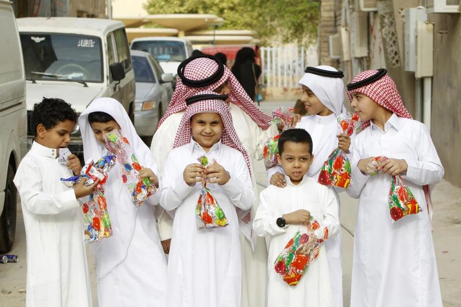 هام : مختص سعودي يحذر من عادات يفعلها كل الأطفال في السعودية تتسبب بقصر قامتهم