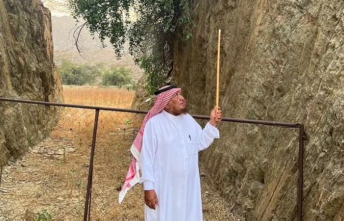 رجل قام بتكسير الجبل ونحته لتنفيذ شرط زواجه من فتاة سعودية.. وعندما أتم المهمة حدث مالا يخطر على بال ..شاهد