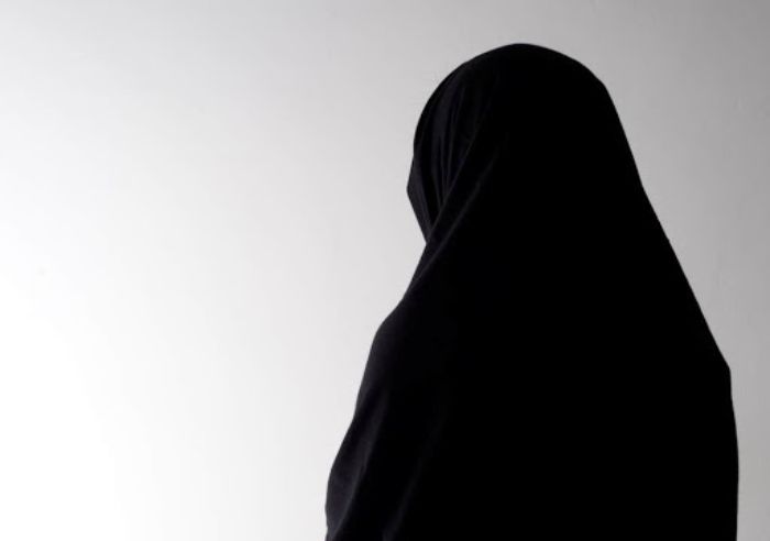 سعودية ارادت الاتصال بحبيبها لكنها دقت رقم زوجها بالغلط..وعندما بدأت المكالمة حدثت المفاجأة الدوية