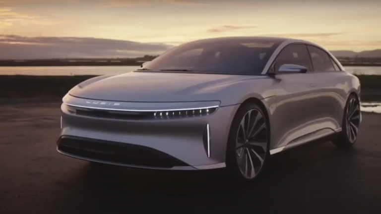 مركبة Lucid  Air ا