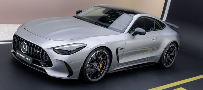 بتصميم عصري.. تدشين مرسيدس AMG GT 2024 الجيل الثاني الجديد كليا في السعودية 